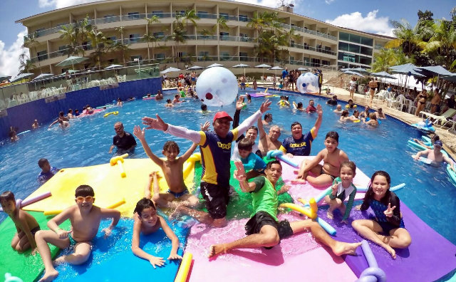 Baile Havaiano, Desfile de Fantasias e Carna Kids no Resort de Luxo