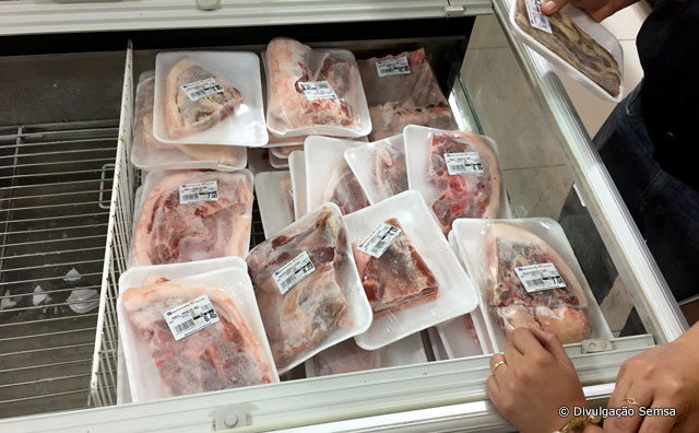 Procon Manaus apreende 80kg de carne na zona Leste